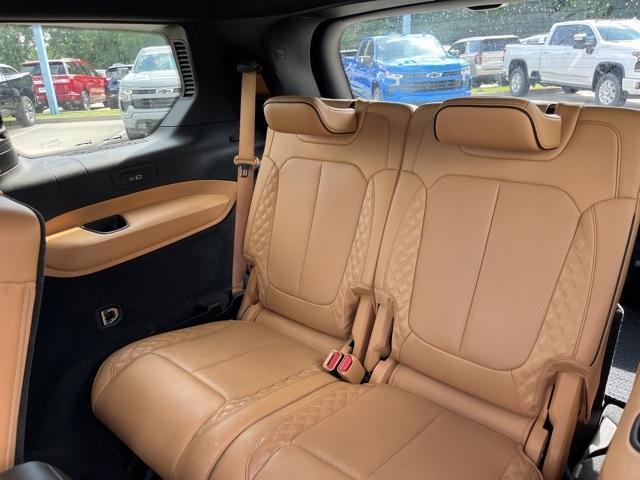 Photo of 2022 Metallic Jeep Grand Cherokee L
