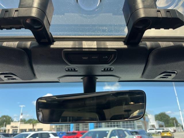 Photo of 2021 Bright White Clearcoat Jeep Wrangler