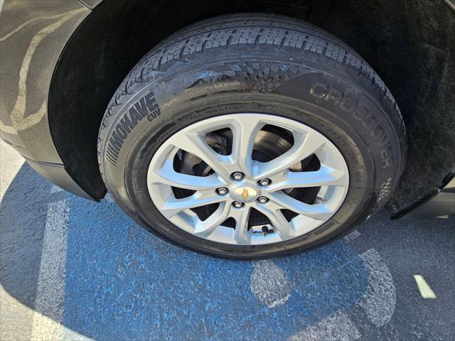 Photo of 2020 Mosaic Black Metallic Chevrolet Equinox