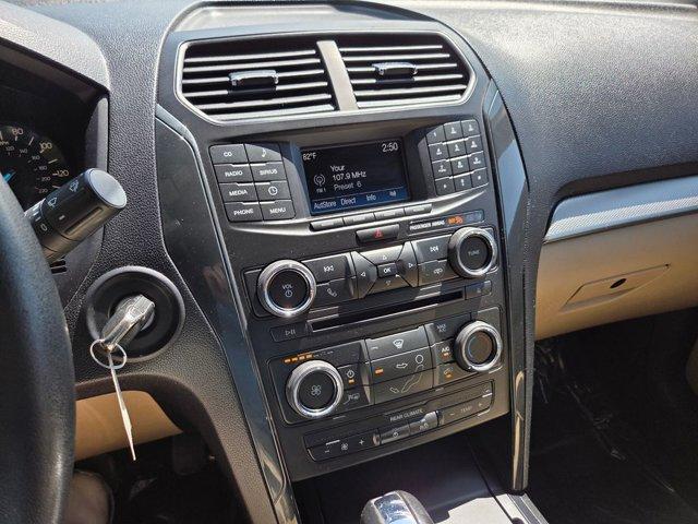 Photo of 2017 Blue Ford Explorer