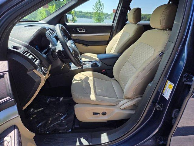 Photo of 2017 Blue Ford Explorer