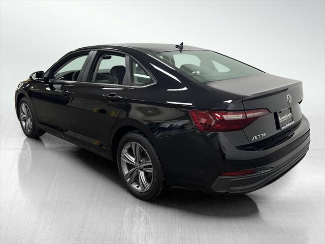 Photo of 2024 Deep Black Pearl Volkswagen Jetta