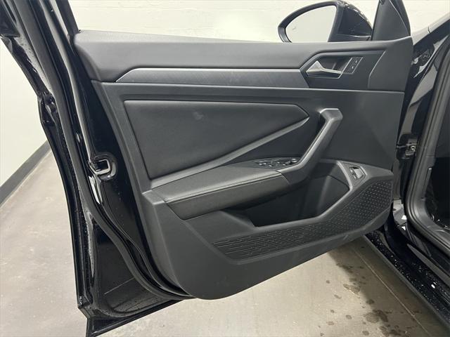 Photo of 2024 Deep Black Pearl Volkswagen Jetta