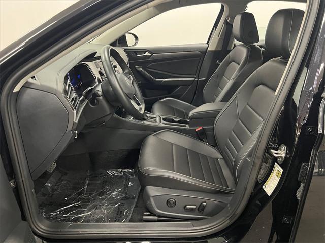 Photo of 2024 Deep Black Pearl Volkswagen Jetta