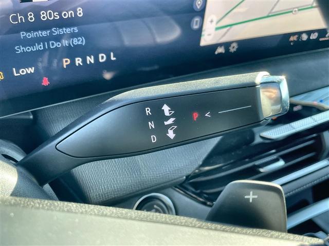 Photo of 2025 Summit White Buick Enclave