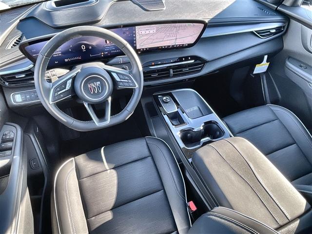 Photo of 2025 Summit White Buick Enclave