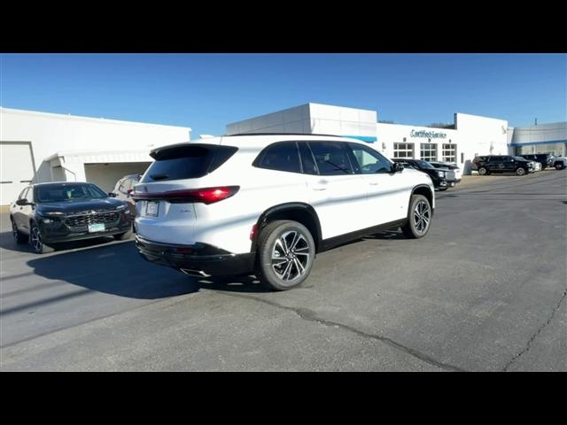 Photo of 2025 Summit White Buick Enclave