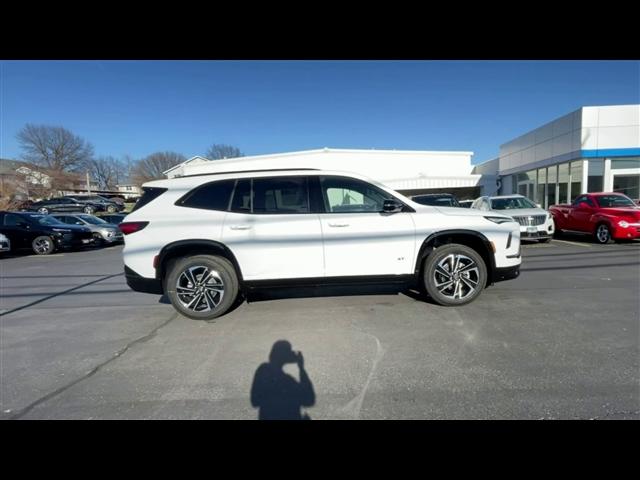 Photo of 2025 Summit White Buick Enclave