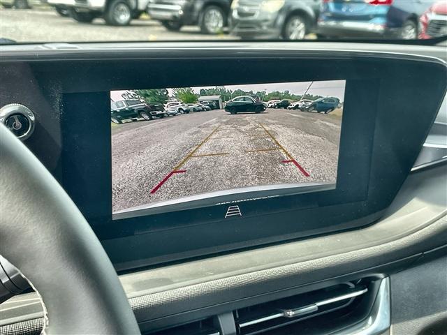 Photo of 2025 Summit White Buick Envista