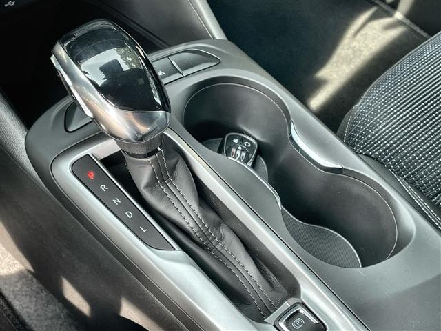 Photo of 2025 Summit White Buick Envista