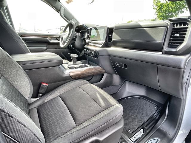 Photo of 2025 Summit White Chevrolet Silverado 1500