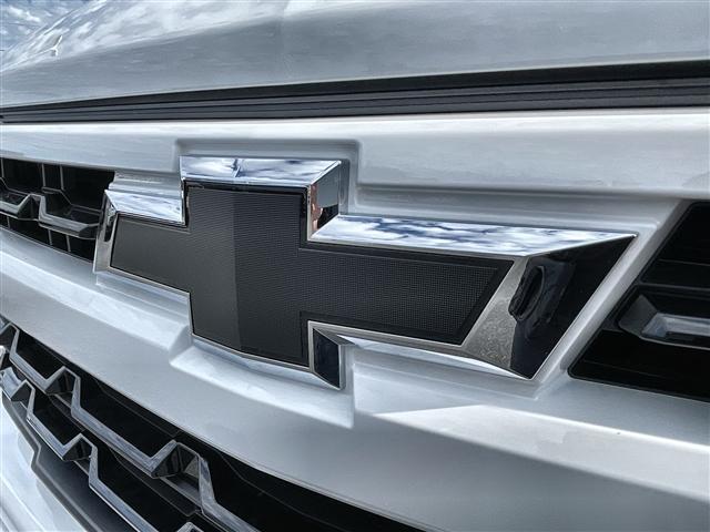Photo of 2025 Summit White Chevrolet Silverado 1500