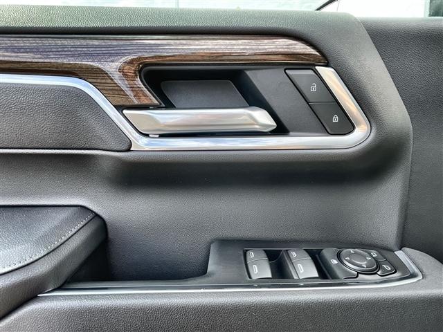 Photo of 2025 Summit White Chevrolet Silverado 1500