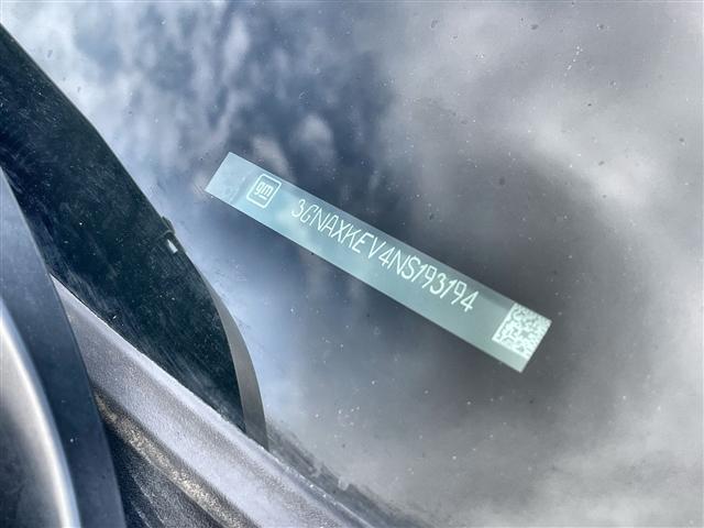 Photo of 2022 Silver Ice Metallic Chevrolet Equinox