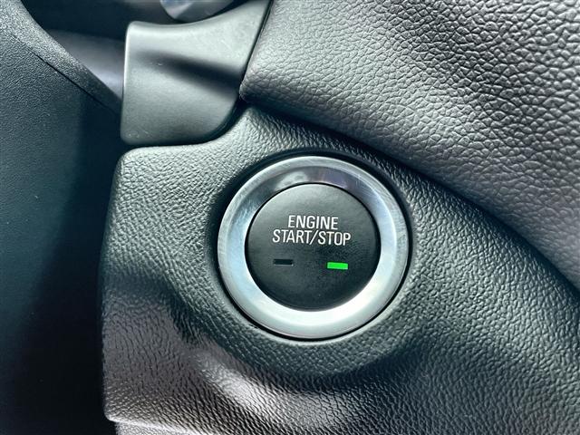 Photo of 2022 Silver Ice Metallic Chevrolet Equinox