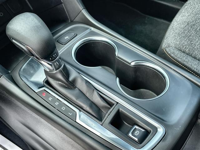 Photo of 2022 Silver Ice Metallic Chevrolet Equinox