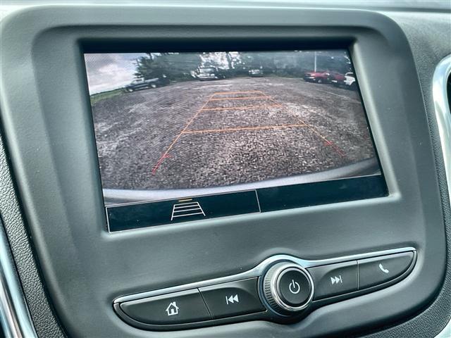 Photo of 2022 Silver Ice Metallic Chevrolet Equinox