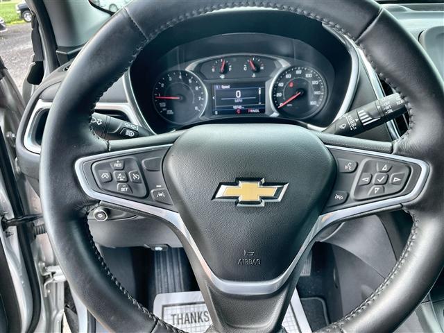 Photo of 2022 Silver Ice Metallic Chevrolet Equinox