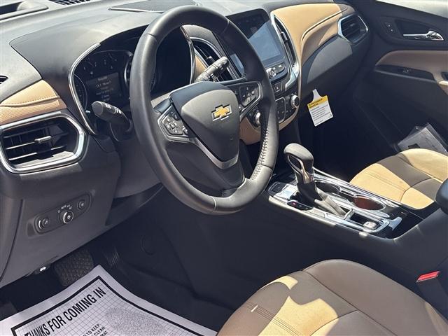 Photo of 2022 Iridescent Pearl Tricoat Chevrolet Equinox