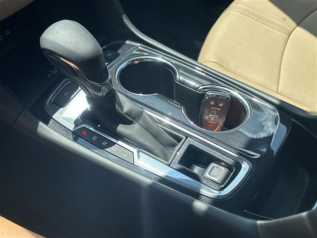 Photo of 2022 Iridescent Pearl Tricoat Chevrolet Equinox