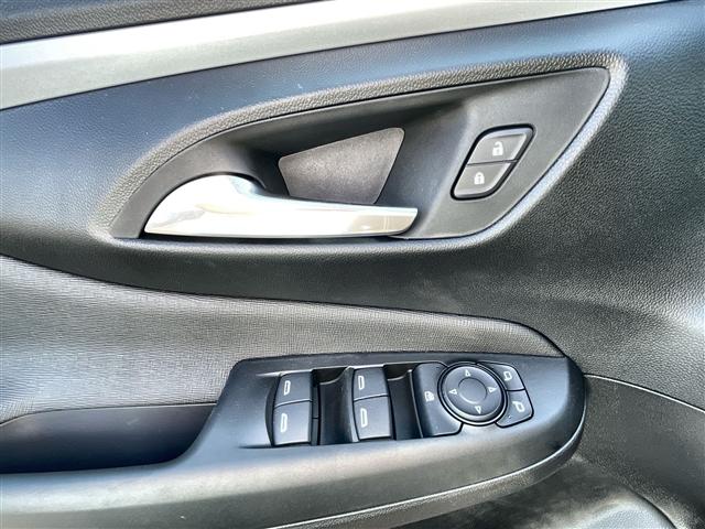 Photo of 2025 Ebony Twilight Metallic Buick Envista