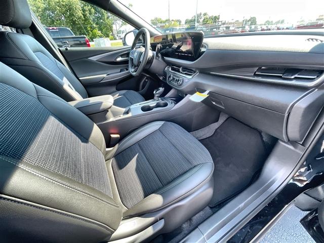 Photo of 2025 Ebony Twilight Metallic Buick Envista