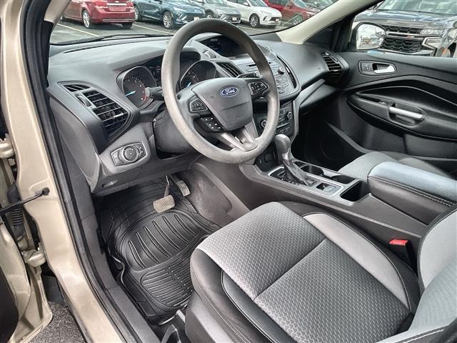 Photo of 2017 WHITE GOLD METALLIC Ford Escape