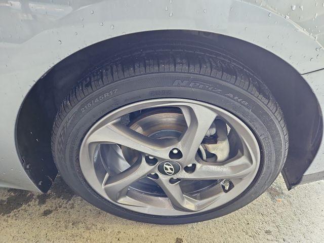 Photo of 2019 Sonic Silver Hyundai Veloster