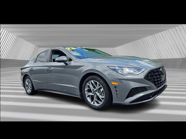 Photo of 2023 Hampton Gray Hyundai SONATA
