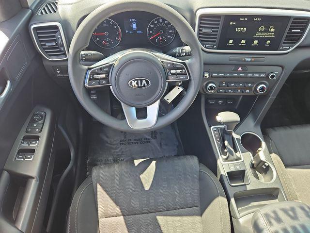 Photo of 2022 Snow White Pearl Kia Sportage