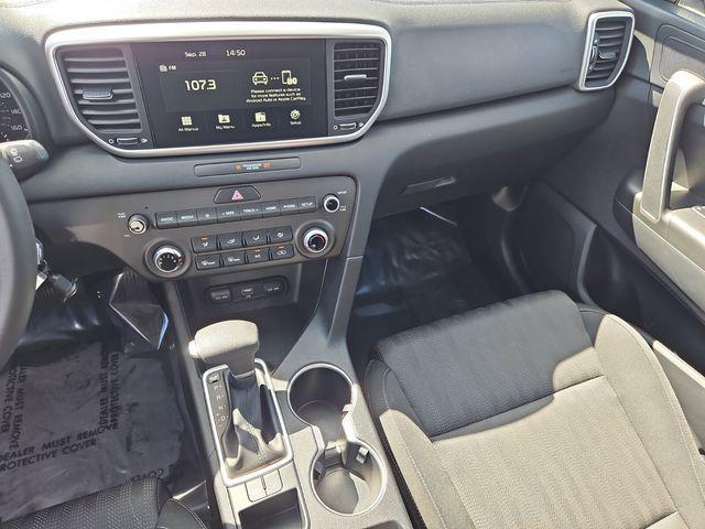 Photo of 2022 Snow White Pearl Kia Sportage