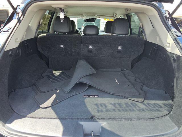Photo of 2023 Super Black Nissan Murano