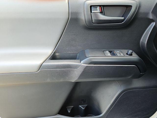 Photo of 2022 White Toyota Tacoma