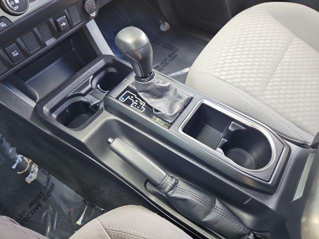 Photo of 2022 White Toyota Tacoma