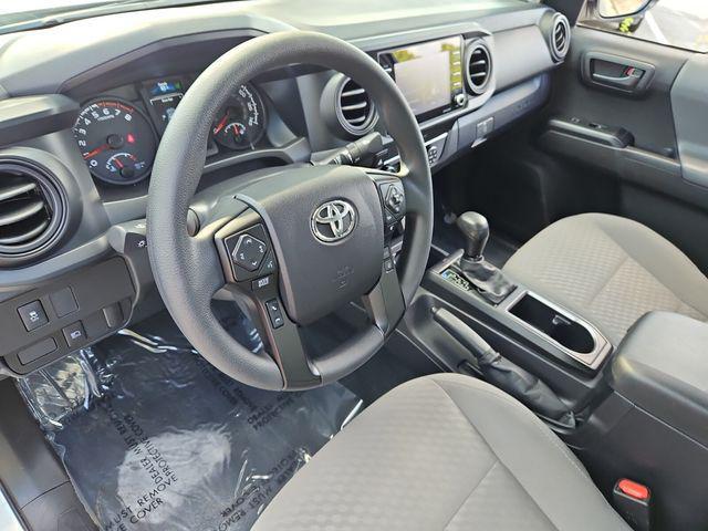 Photo of 2022 White Toyota Tacoma
