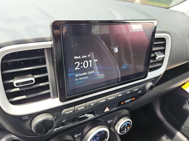 Photo of 2025 Lunar White w/Black Roof Hyundai VENUE