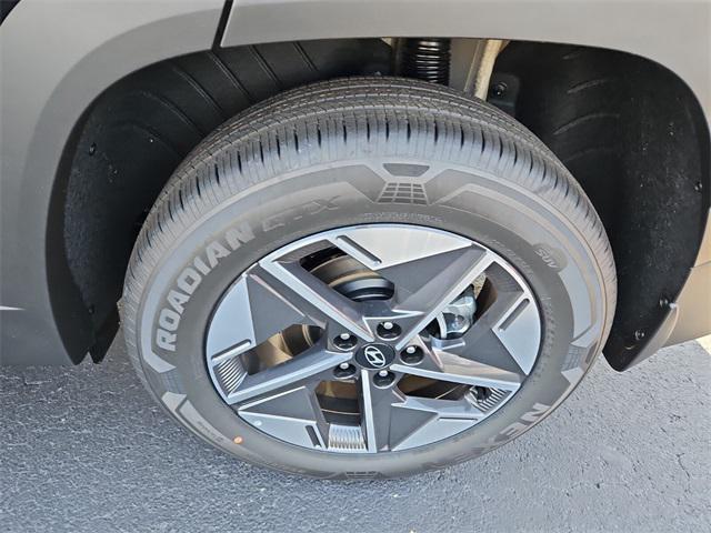 Photo of 2025 Ash Black Hyundai TUCSON Hybrid