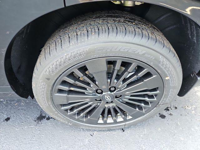 Photo of 2025 Phantom Black Hyundai SANTA FE HEV