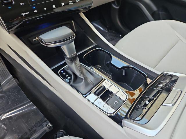 Photo of 2023 Shimmering Silver Hyundai TUCSON