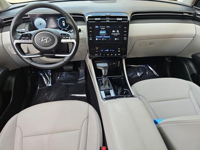 Photo of 2023 Shimmering Silver Hyundai TUCSON