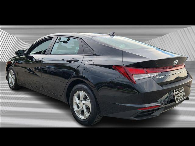 Photo of 2023 Onyx Black Hyundai ELANTRA