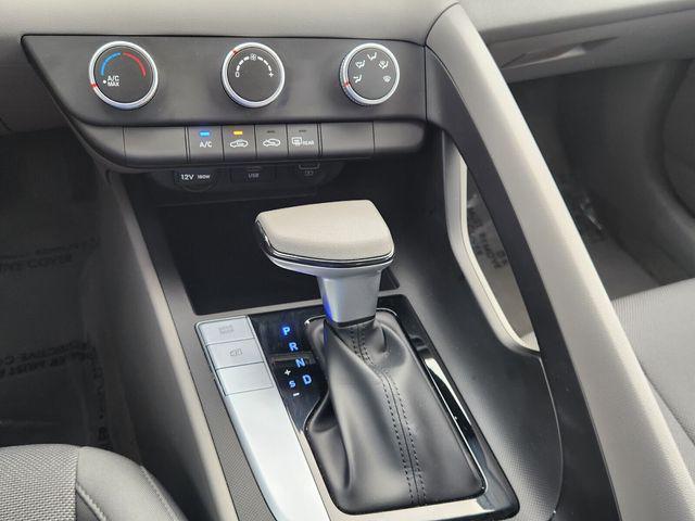 Photo of 2023 Onyx Black Hyundai ELANTRA