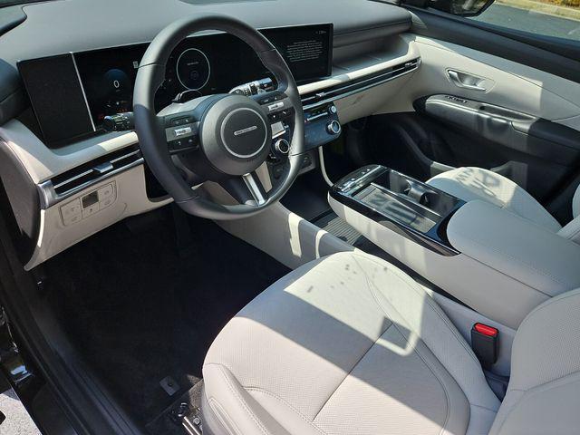 Photo of 2025 Ash Black Hyundai TUCSON Hybrid