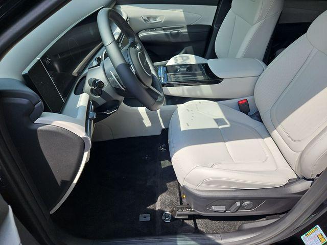 Photo of 2025 Ash Black Hyundai TUCSON Hybrid