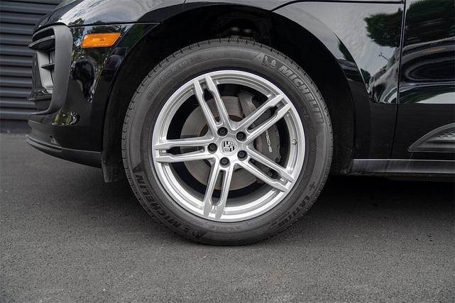 Photo of 2024 Black Porsche Macan