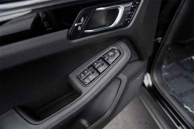 Photo of 2024 Black Porsche Macan