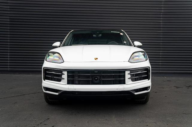 Photo of 2025 White Porsche Cayenne