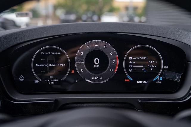 Photo of 2025 White Porsche Cayenne