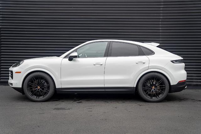 Photo of 2025 White Porsche Cayenne