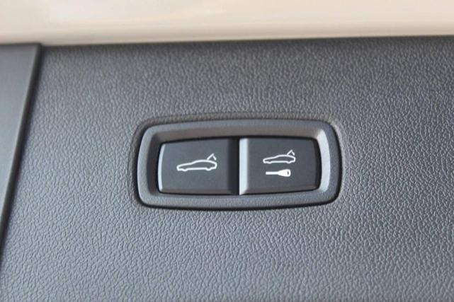 Photo of 2025 Gray Porsche Cayenne